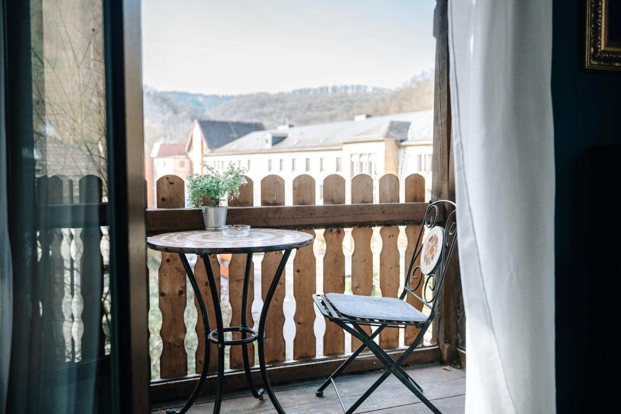 Bismarck Apt Mit Schoenem Balkon Bad Ems Eksteriør bilde